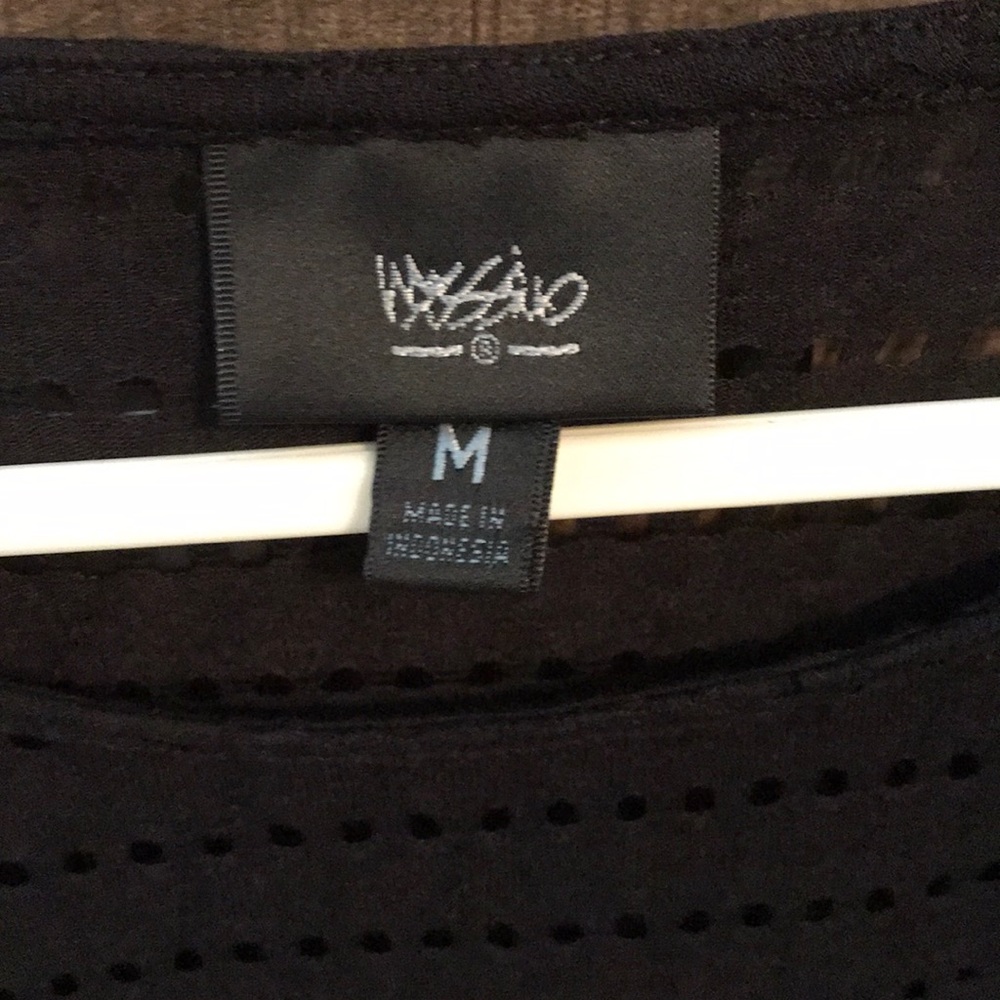 Top - Picture 2 of 3